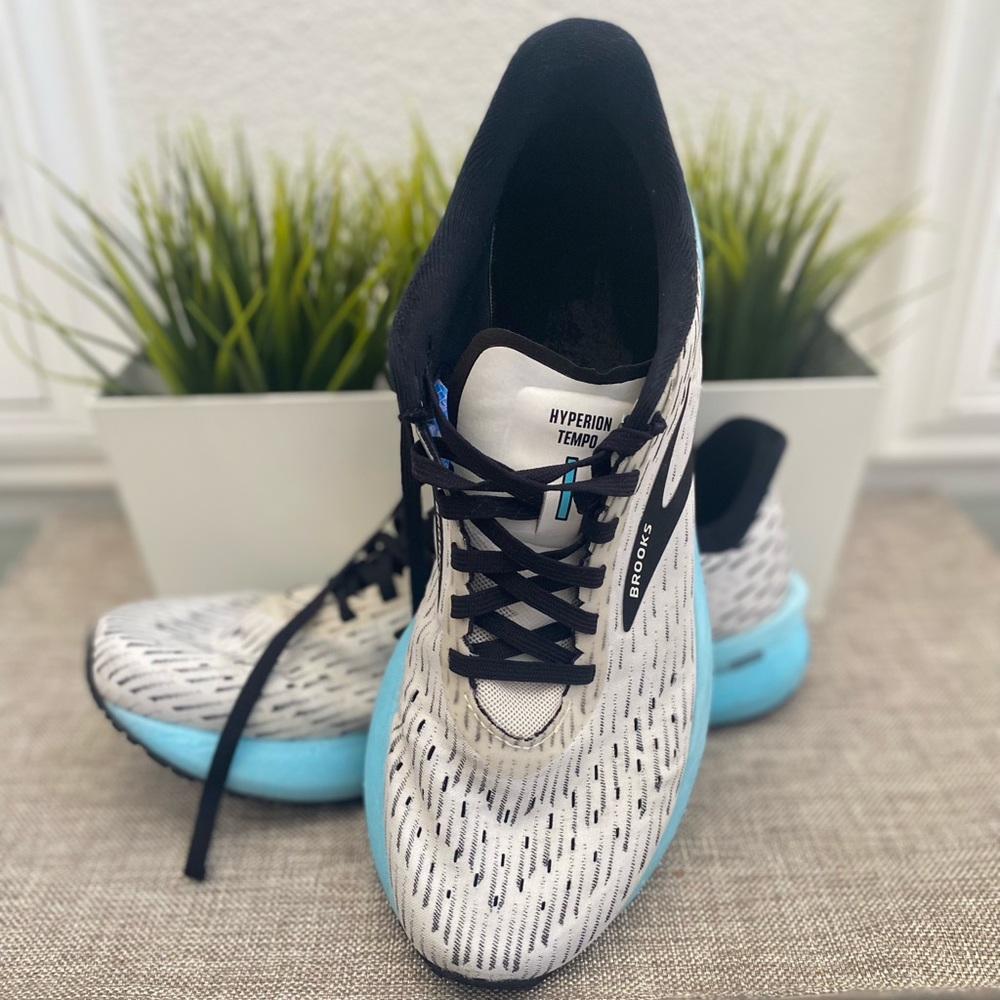 Brooks Hyperion Tempo